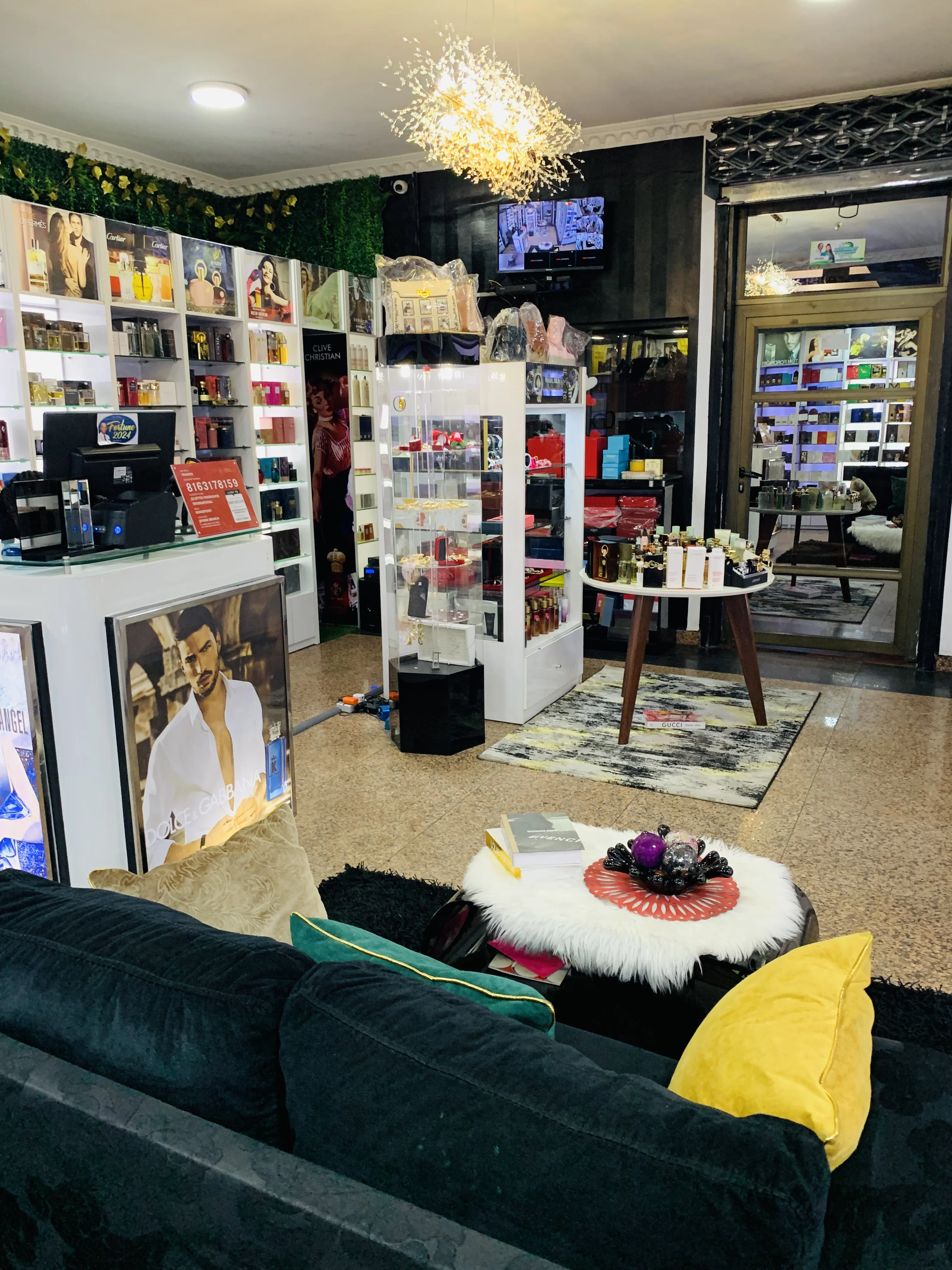 store image
